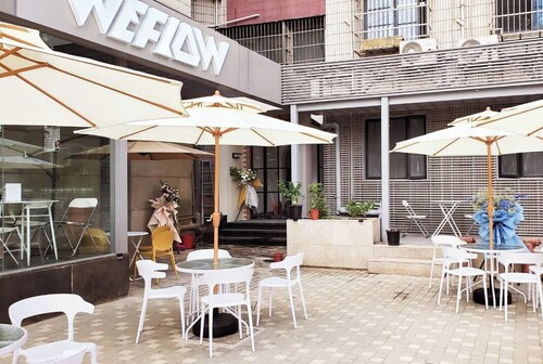 WeFlow Youth Hostel - Shanghai People's Square Jing'an Joy City