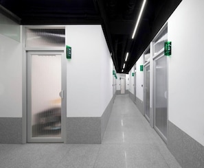 Basic Single Room | Free WiFi