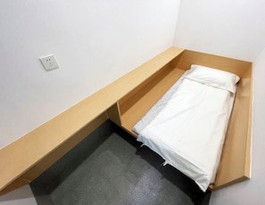 Basic Single Room | Free WiFi