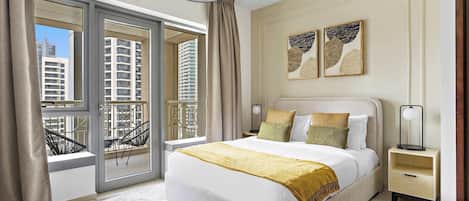 Skrivebord, strykejern/-brett, wi-fi og sengetøy