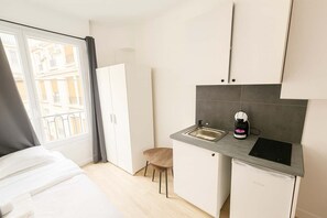 Iron/ironing board, bed sheets - Studio Confort et cosy Paris 15 - 2 Personnes (Paris)