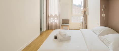 1 bedroom, iron/ironing board, bed sheets