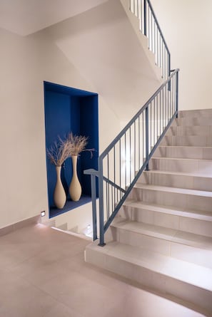 Handrails in stairways