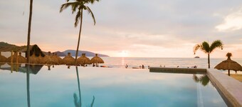 阿爾莫尼亞未來套房酒店  