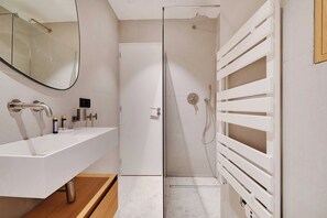 Apartment | Bathroom