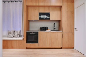 Apartment | Private kitchen | Fridge, microwave, oven, stovetop - Sumptuous Apartment - 2br/6p - Center of Paris (Paris)