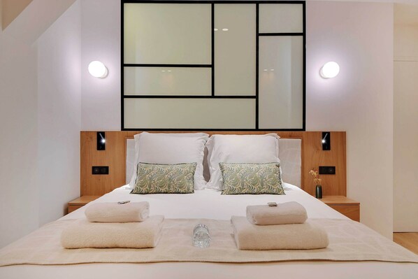 Apartment | 2 bedrooms, laptop workspace, iron/ironing board, bed sheets - Sumptuous Apartment - 2br/6p - Center of Paris (Paris)