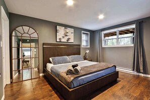 4 bedrooms, iron/ironing board, travel cot, WiFi