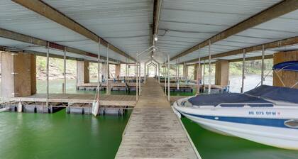 Greers Ferry Lake Access: Cabin w/ Boat Slip!