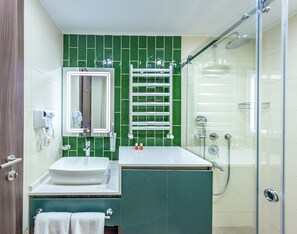 Superior Studio, Balcony | Bathroom | Shower, hair dryer, slippers, towels - Sunset Residence & Hotel Batumi (Batumi)