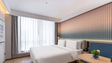 Single Room, City View | Desk, free WiFi