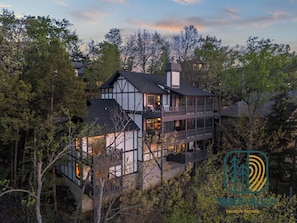 Exterior - 5BR Lakefront Sleeps 22 -- Deck, Dock & Views! (Osage Beach)