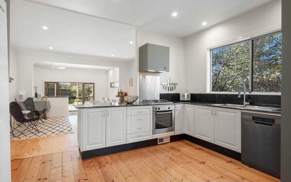Microwave, oven, stovetop, dishwasher