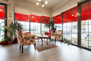 Quầy tiếp tân