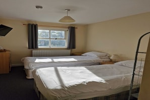 1 bedroom, free WiFi