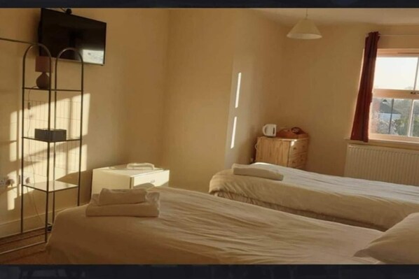 1 bedroom, iron/ironing board