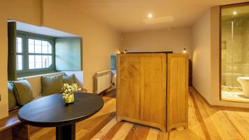 Superior Double Room, Courtyard View | In-room safe, free WiFi
