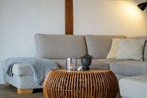 Smart TV, fireplace - West barn at Mühlendamm (Steinbergkirche)