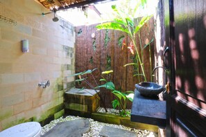 Saung | Badeværelse
