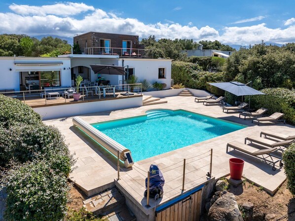 Opvarmet pool