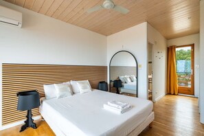 6 bedrooms, desk, iron/ironing board, WiFi