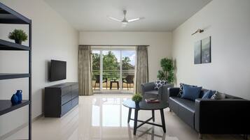 Apartment, 1 Bedroom | Living area