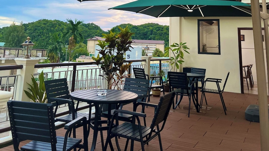 Belau Almond Hotel
