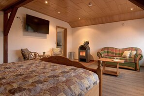 2 chambres, fer et planche à repasser
