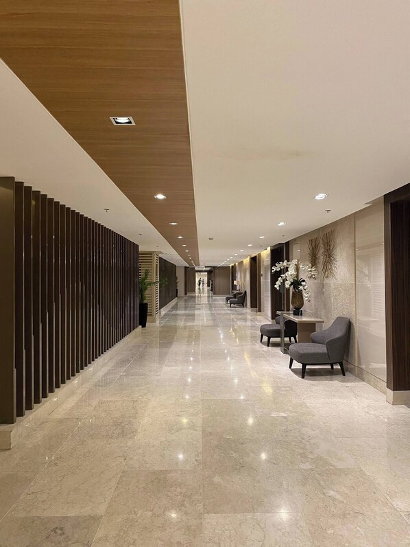 Condo, 1 Bedroom, Accessible, City View | Lobby