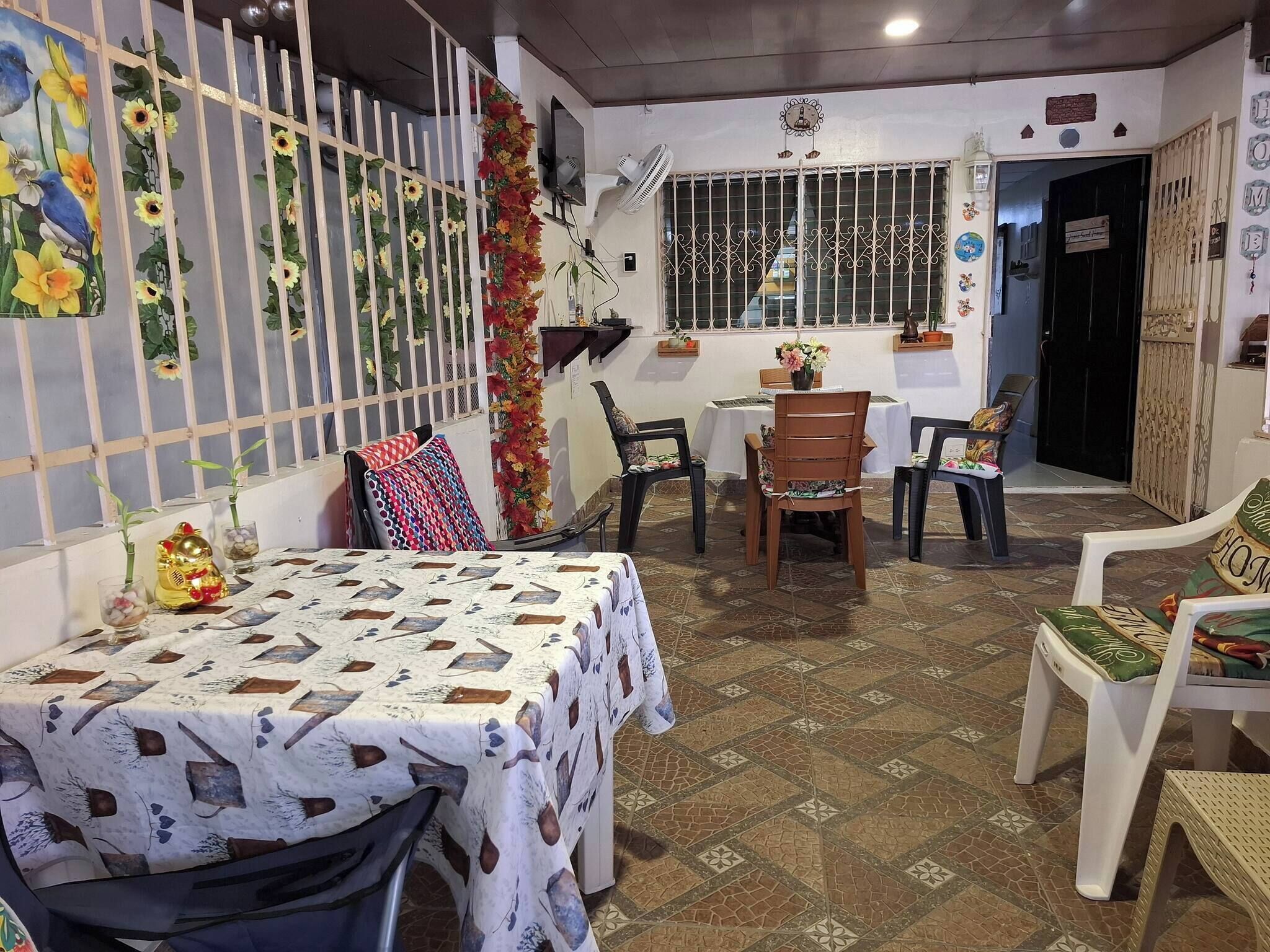 Apartemen, 1 kamar tidur, balkon | Ruang makan