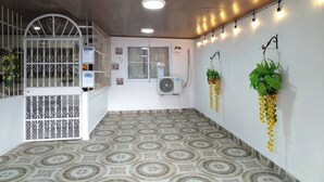 Apartment, 1 Bedroom, Balcony | Interior