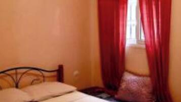 3 bedrooms, bed sheets