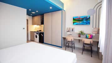 Double Room | In-room safe, desk, blackout curtains, iron/ironing board