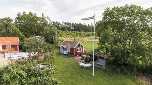 Outdoor dining - Cozy vacation home on Öland, close to nature and the sea (Kalmar län)