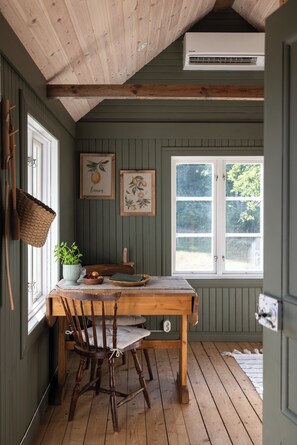 Dining - Cozy vacation home on Öland, close to nature and the sea (Kalmar län)