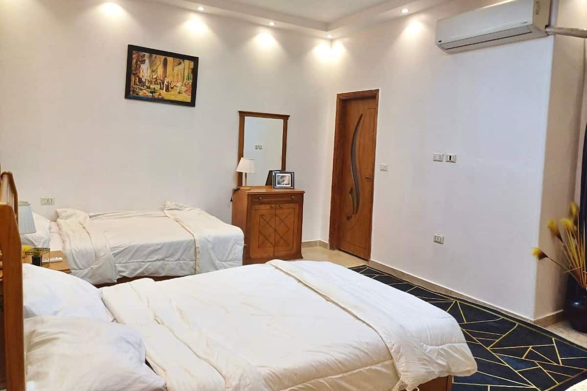 Deluxe Double or Twin Room | Minibar, rollaway beds, free WiFi