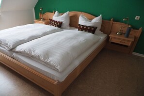 4 Schlafzimmer, Internetzugang, Bettwäsche