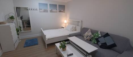 2 camere, ferro/asse da stiro, Wi-Fi gratuito, lenzuola