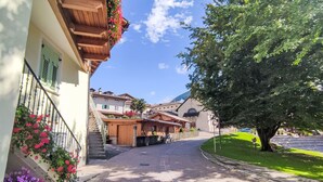 Esterni