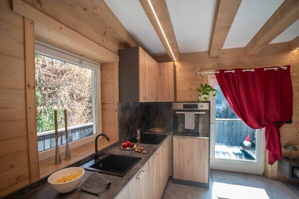 Horno, parrilla de estufa y lavavajillas 