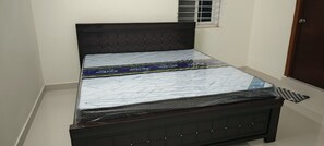 Deluxe Double Room | Desk, laptop workspace, free WiFi - Karthikeya Guest Inn  (Hyderabad)