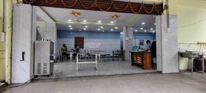 Deluxe Double Room | Desk, laptop workspace, free WiFi - Karthikeya Guest Inn  (Hyderabad)