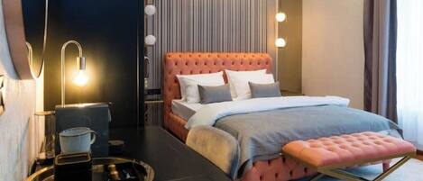 1 bedroom, iron/ironing board, internet, bed sheets