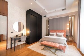 1 slaapkamer, een strijkplank/strijkijzer, internet, beddengoed