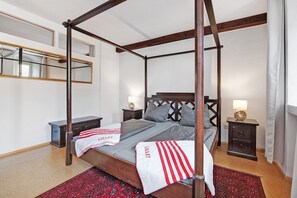 3 bedrooms, WiFi, bed sheets