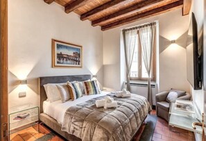 1 bedroom, iron/ironing board, free WiFi, bed sheets