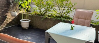 Sol y tranquilidad: Apartamento con terraza en el corazón de Hannover