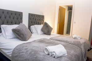 2 bedrooms, desk, iron/ironing board, free WiFi