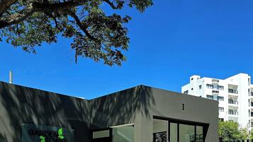 Apartment, 2 Bedrooms, Accessible, Smoking | Exterior
