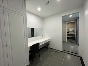 Luxury Room, City View